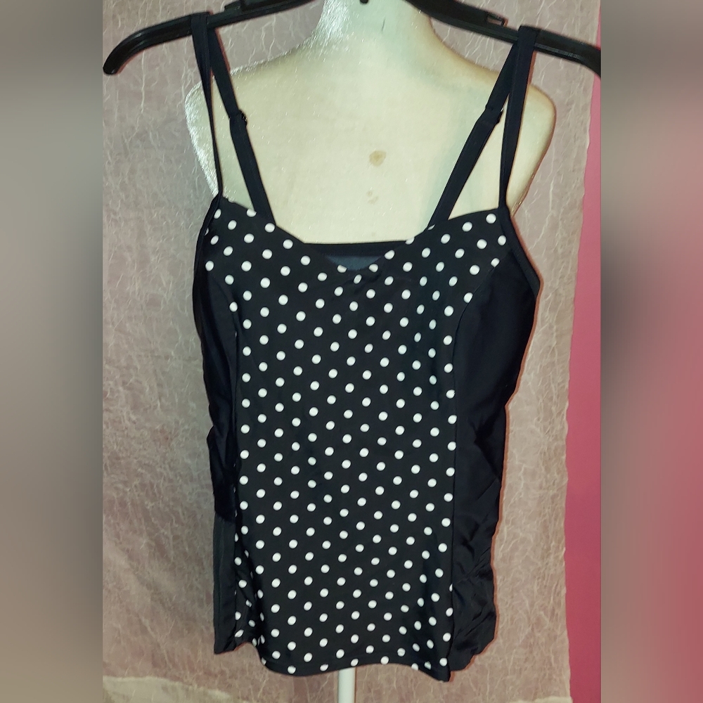 Croft & Barrow Womans Bathing Suit Top size 10